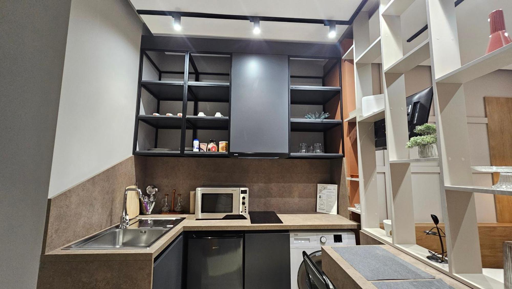 Tam Serviced Studio Apartments Next To Blloku Tirana Zewnętrze zdjęcie