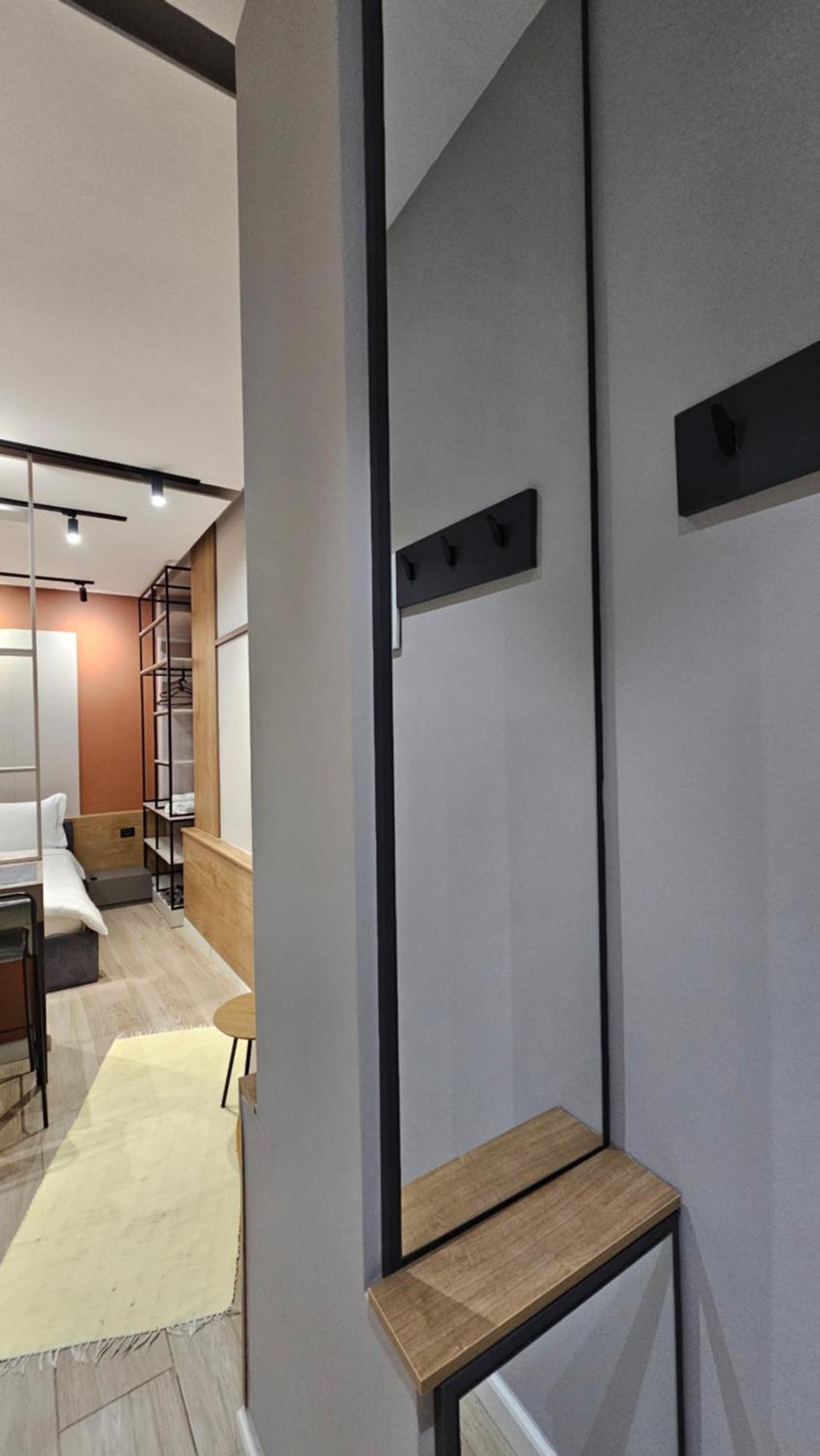 Tam Serviced Studio Apartments Next To Blloku Tirana Zewnętrze zdjęcie