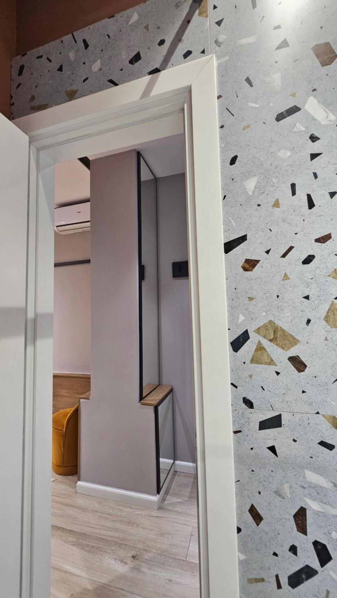 Tam Center Studio Apartment Next To Blloku No2 Tirana Zewnętrze zdjęcie