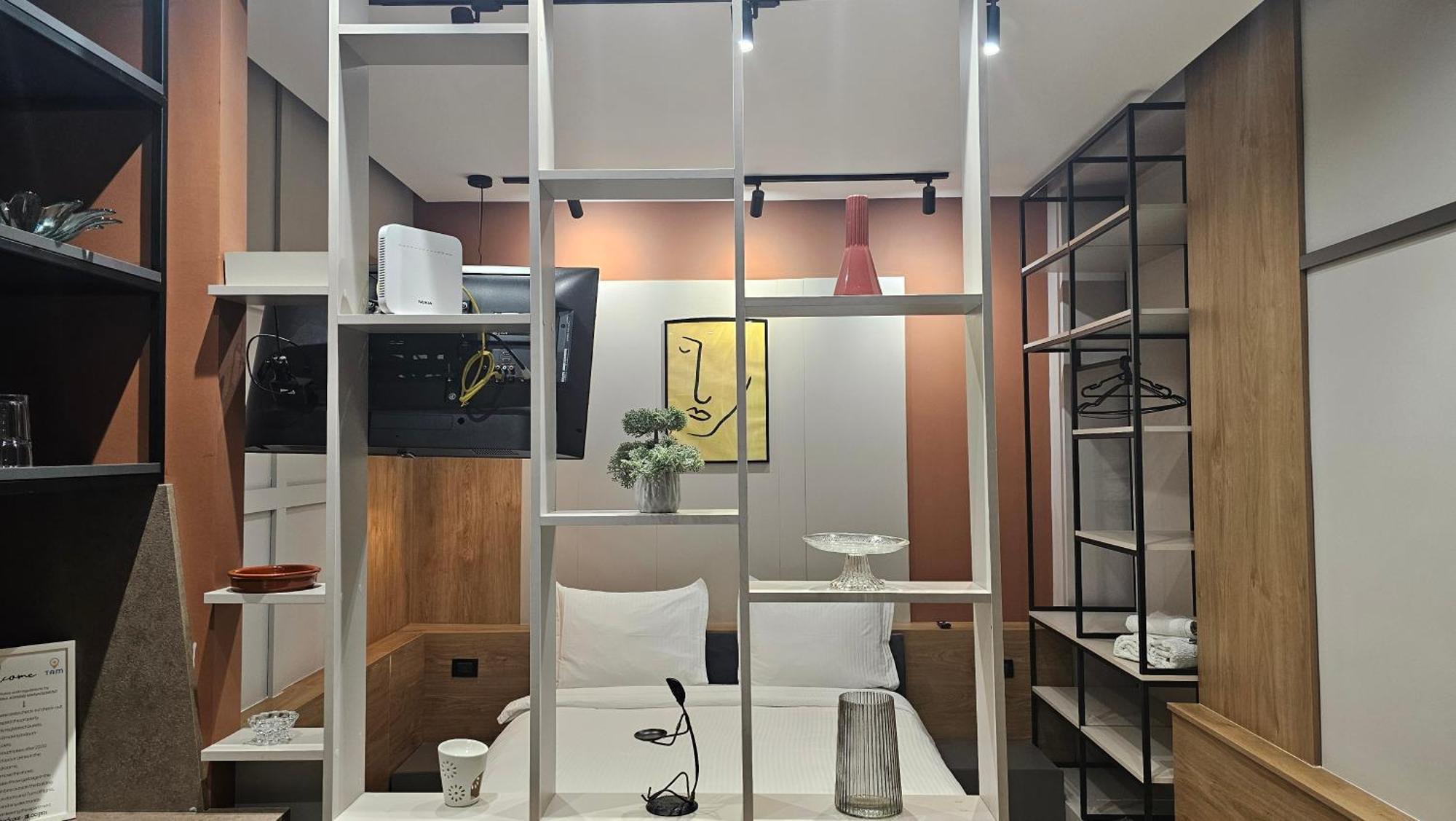Tam Serviced Studio Apartments Next To Blloku Tirana Zewnętrze zdjęcie