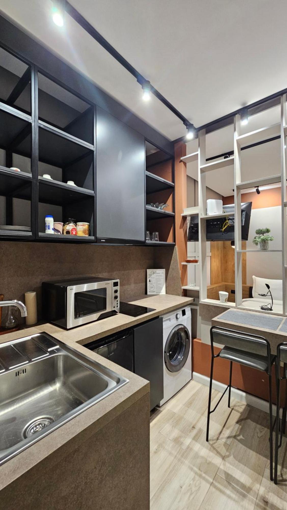 Tam Serviced Studio Apartments Next To Blloku Tirana Zewnętrze zdjęcie