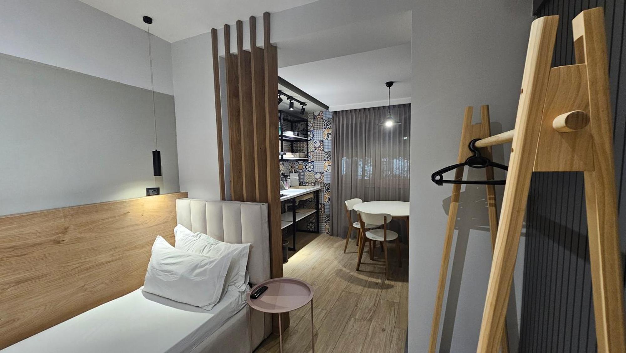 Tam Serviced Studio Apartments Next To Blloku Tirana Zewnętrze zdjęcie