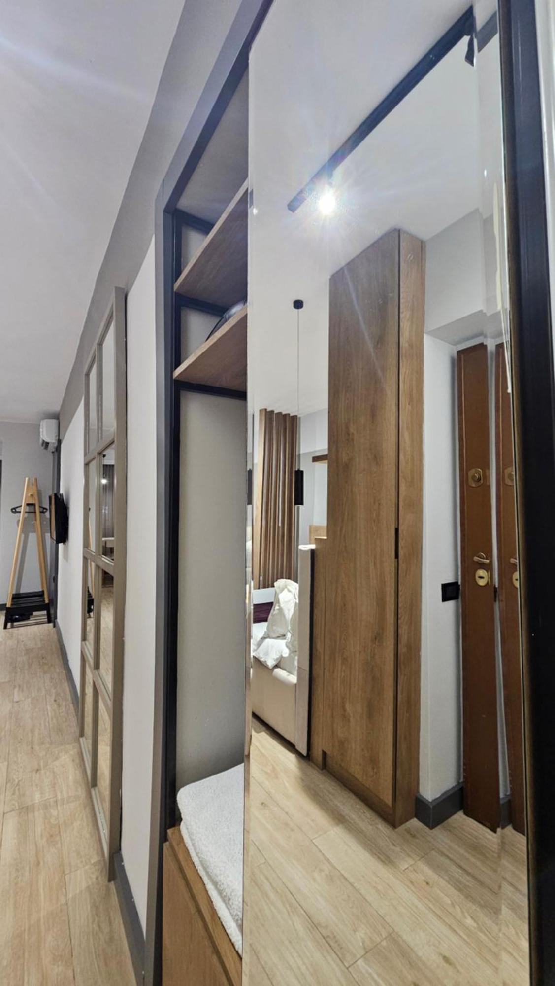 Tam Serviced Studio Apartments Next To Blloku Tirana Zewnętrze zdjęcie