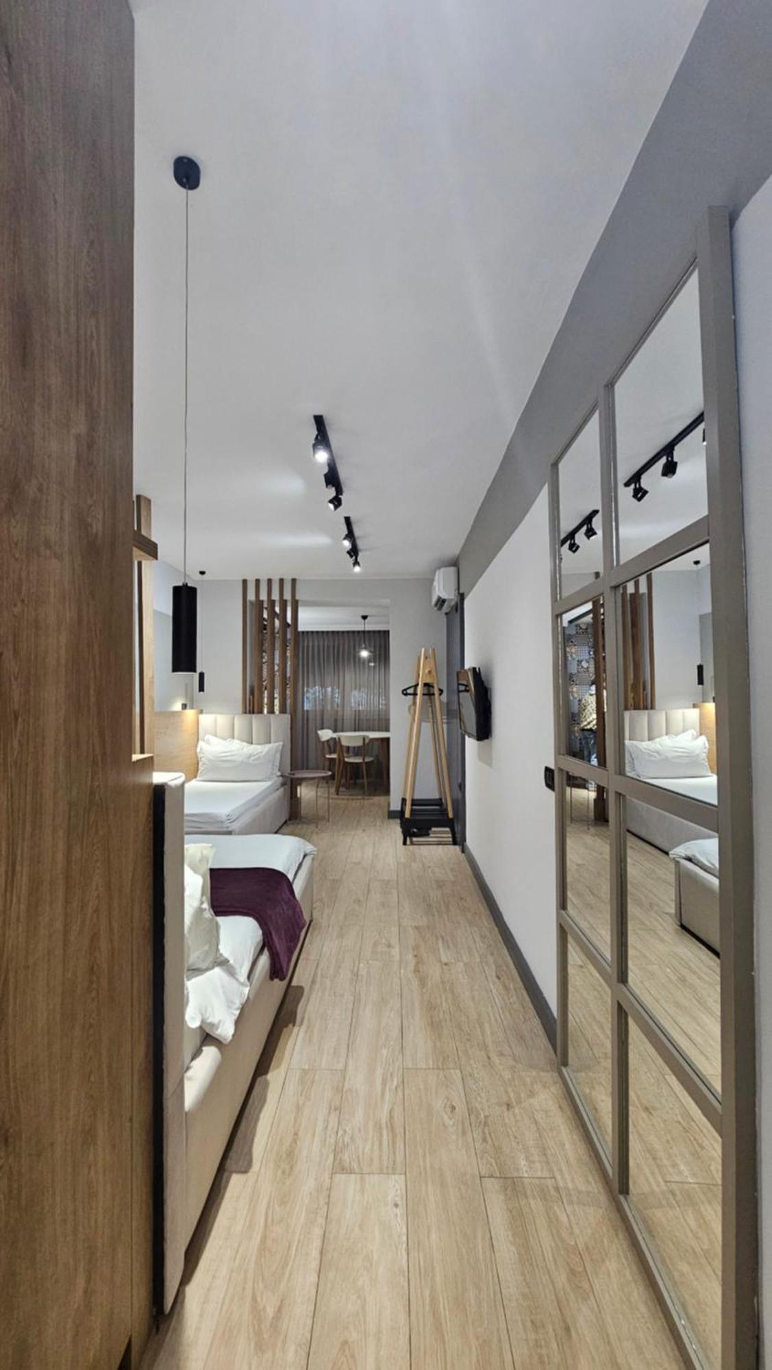 Tam Center Studio Apartment Next To Blloku No2 Tirana Zewnętrze zdjęcie